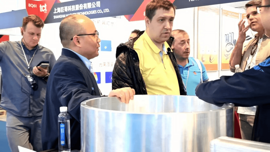 图加载中...