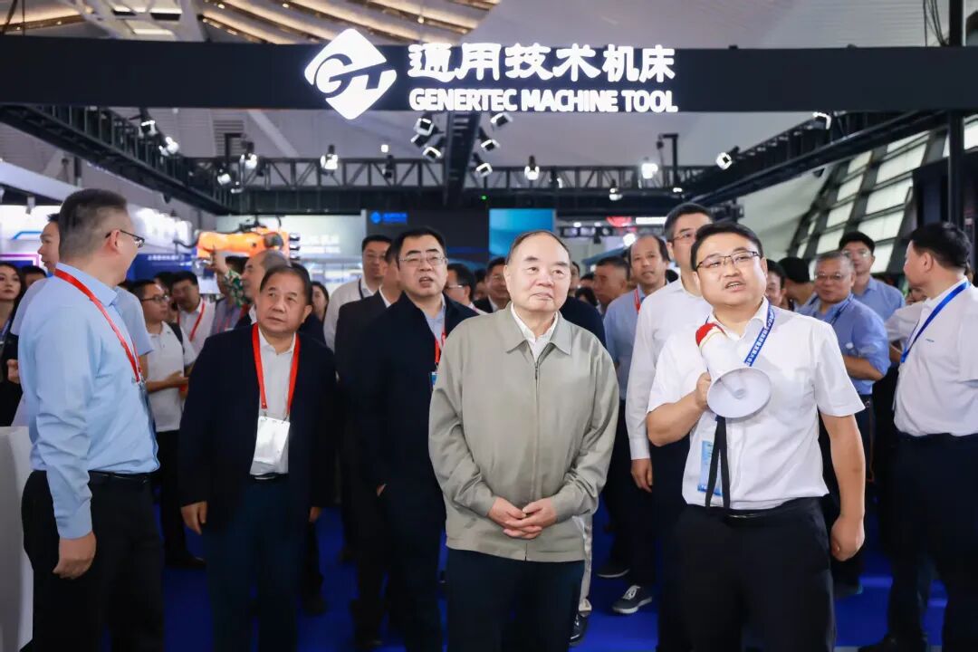 图加载中...